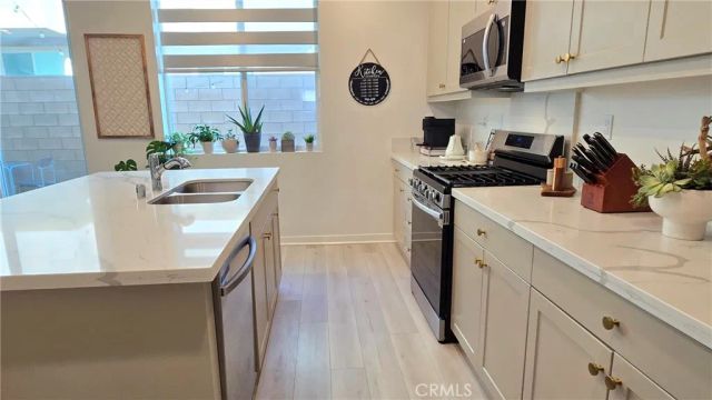 906 Lemon Drive, Pomona, CA 91768