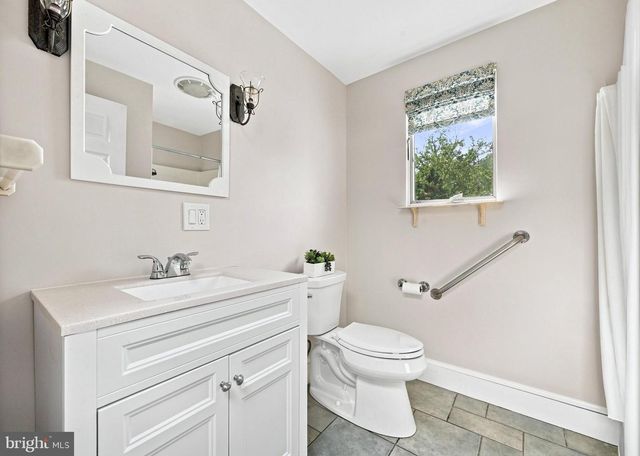 335 LOWER SNUFF MILL RD, Hockessin, DE 19707