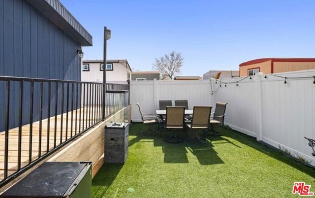 3300 15th St W 383, Rosamond, CA 93560