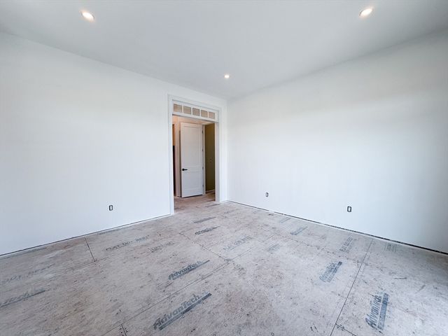 4 Oneil Way, Saugus, MA 01906