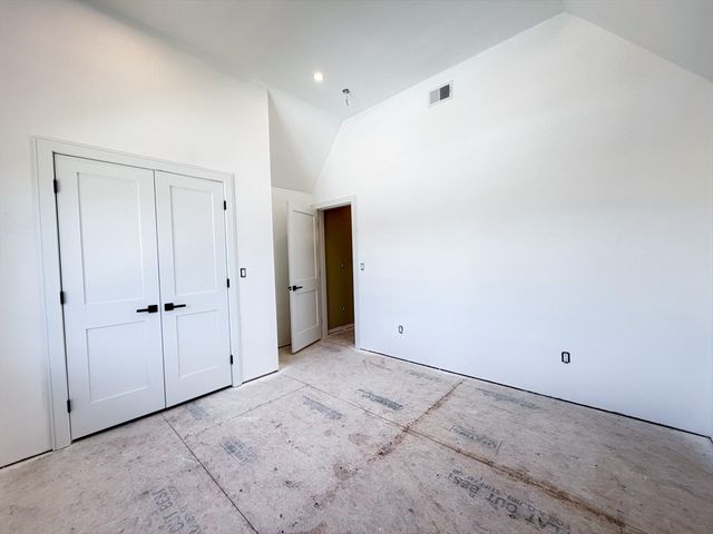 4 Oneil Way, Saugus, MA 01906