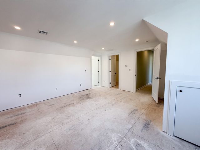 4 Oneil Way, Saugus, MA 01906