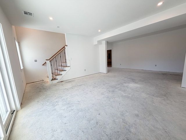 4 Oneil Way, Saugus, MA 01906
