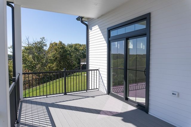 4 Oneil Way, Saugus, MA 01906