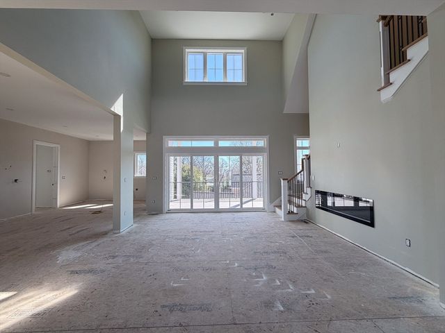 4 Oneil Way, Saugus, MA 01906