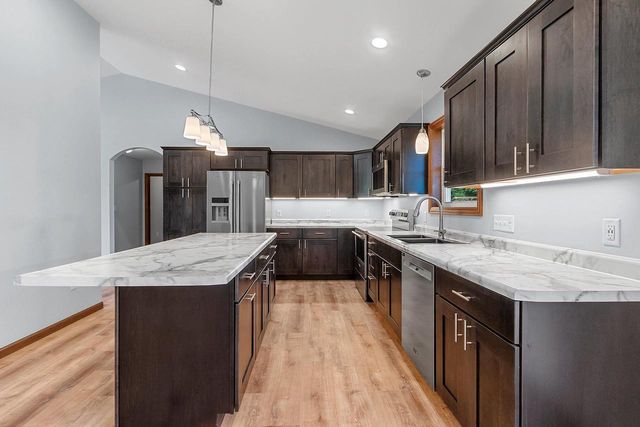 7310 BIRDIE VIEW LANE, Oconto, WI 54153