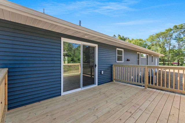 7310 BIRDIE VIEW LANE, Oconto, WI 54153