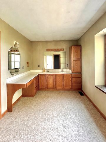 12421 Olson Road, Caledonia, IL 61011