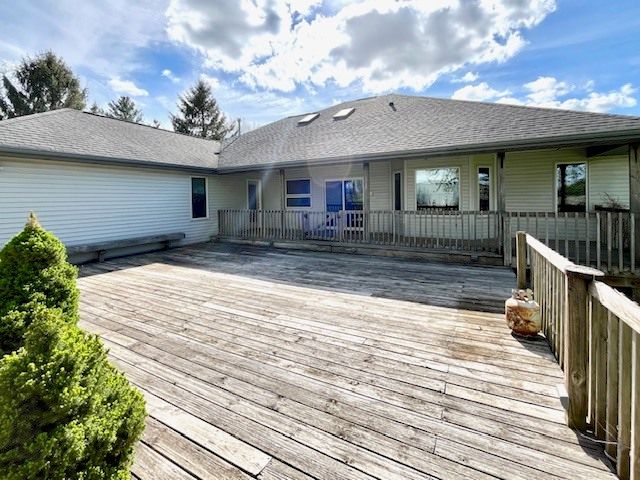 12421 Olson Road, Caledonia, IL 61011