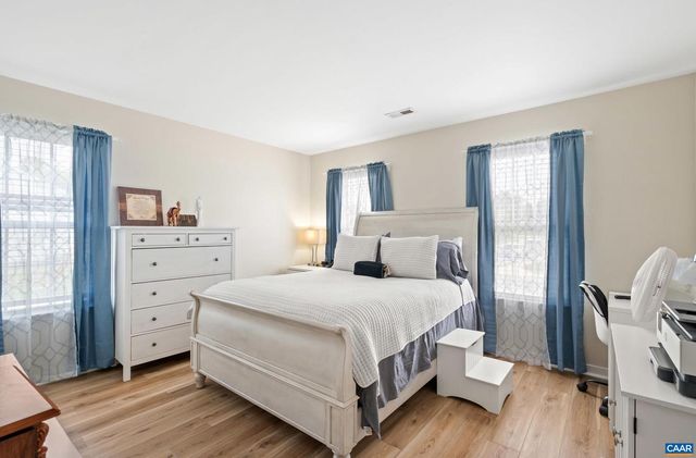 200 APPLE ORCHARD DR, Louisa, VA 23093