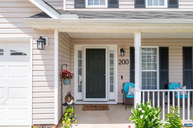 200 APPLE ORCHARD DR, Louisa, VA 23093