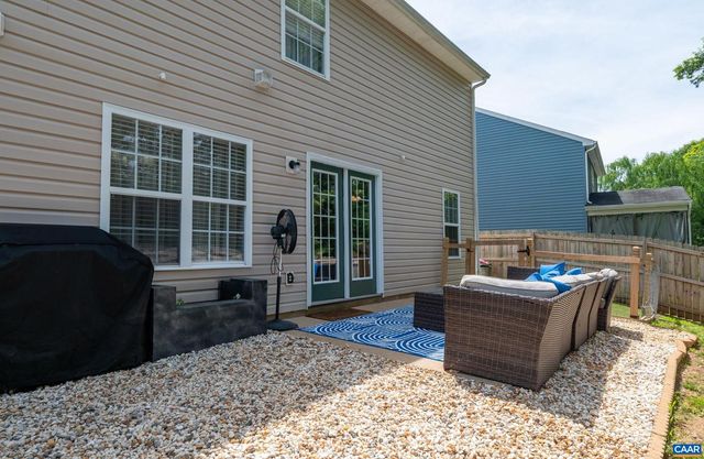 200 APPLE ORCHARD DR, Louisa, VA 23093