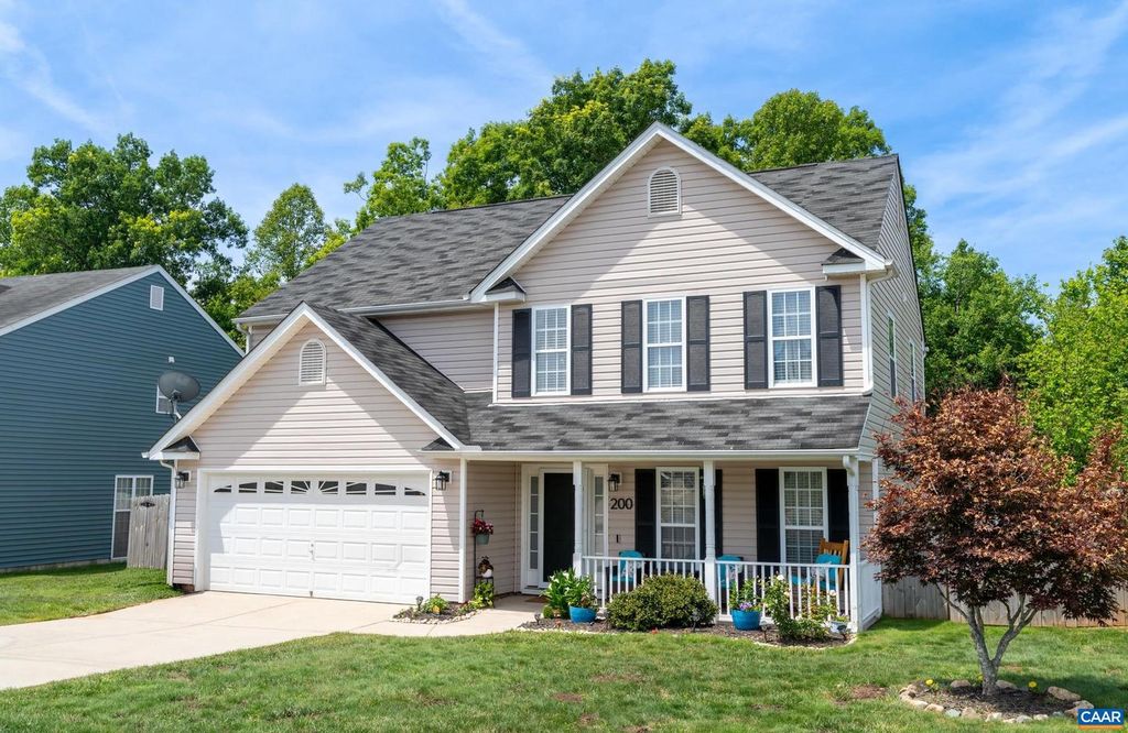 200 APPLE ORCHARD DR, Louisa, VA 23093