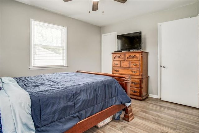 10609 Askew Avenue, Kansas City, MO 64137