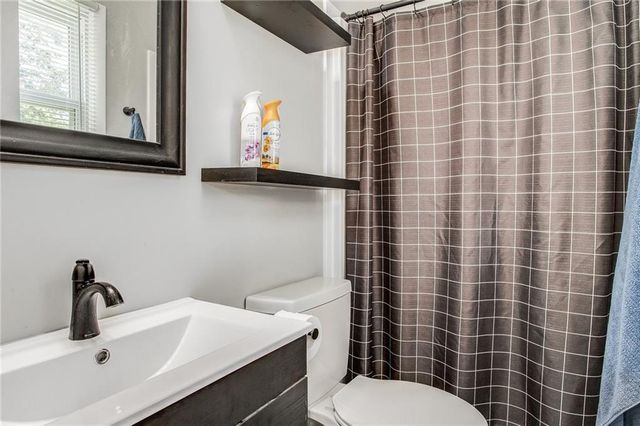 10609 Askew Avenue, Kansas City, MO 64137
