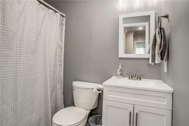 10609 Askew Avenue, Kansas City, MO 64137