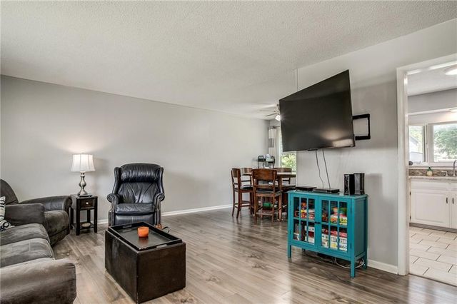 10609 Askew Avenue, Kansas City, MO 64137