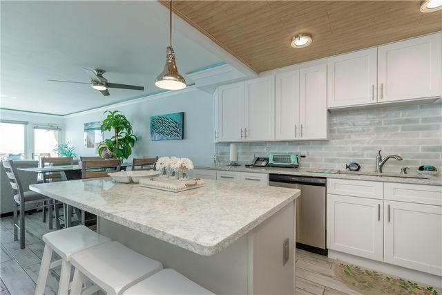 14810 Windward Dr 608, Corpus Christi, TX 78418