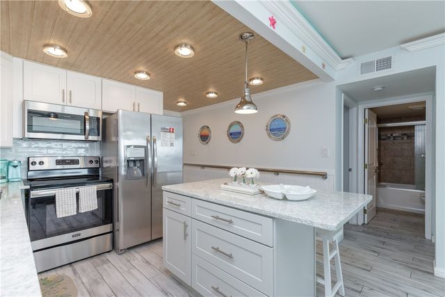 14810 Windward Dr 608, Corpus Christi, TX 78418