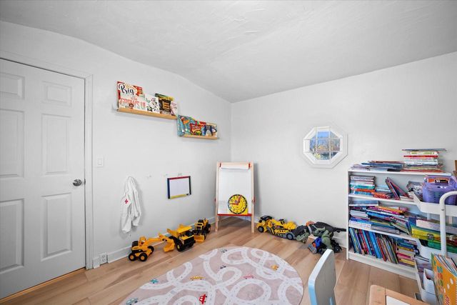 8533 W Grantosa DRIVE, Milwaukee, WI 53225