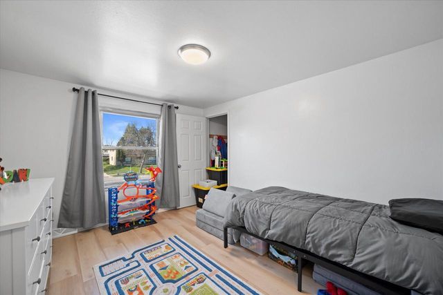 8533 W Grantosa DRIVE, Milwaukee, WI 53225