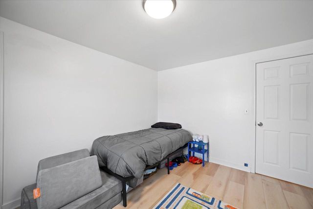 8533 W Grantosa DRIVE, Milwaukee, WI 53225