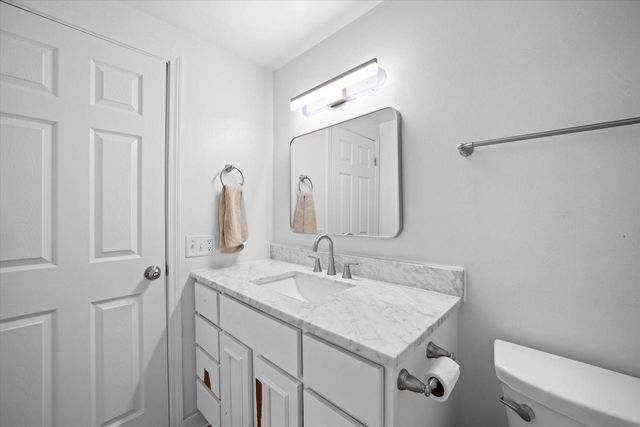 8533 W Grantosa DRIVE, Milwaukee, WI 53225