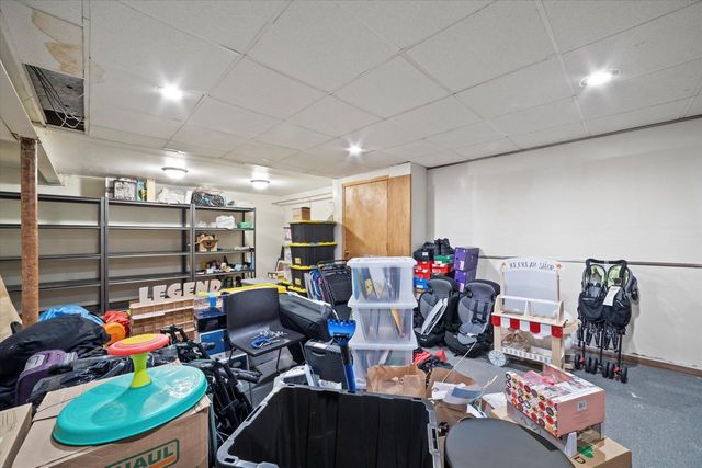 8533 W Grantosa DRIVE, Milwaukee, WI 53225