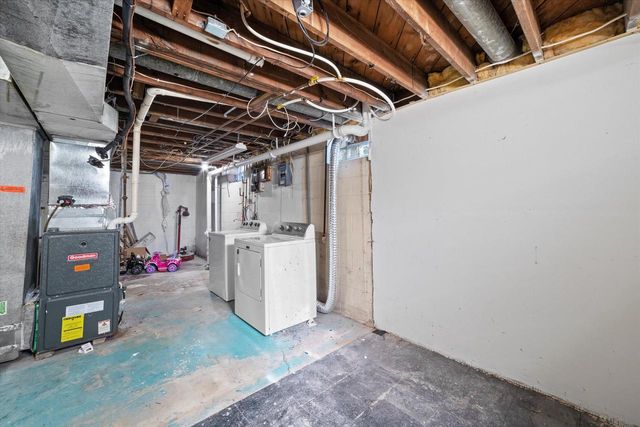 8533 W Grantosa DRIVE, Milwaukee, WI 53225