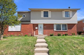8533 W Grantosa DRIVE, Milwaukee, WI 53225