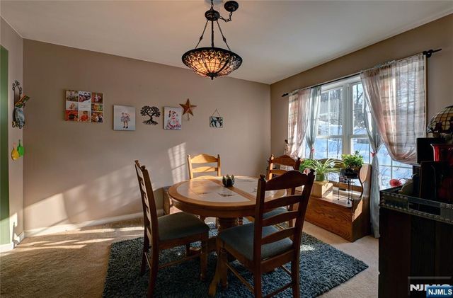 6 Hudson Avenue, Jefferson Township, NJ 07438