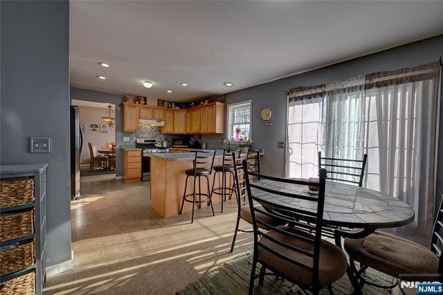 6 Hudson Avenue, Jefferson Township, NJ 07438