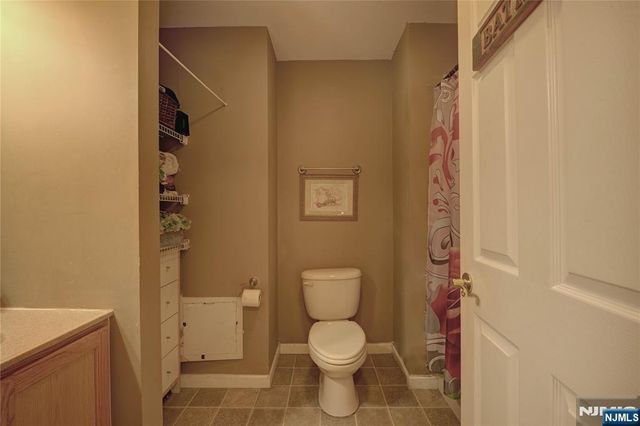 6 Hudson Avenue, Jefferson Township, NJ 07438