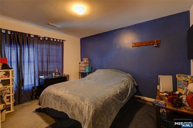 6 Hudson Avenue, Jefferson Township, NJ 07438