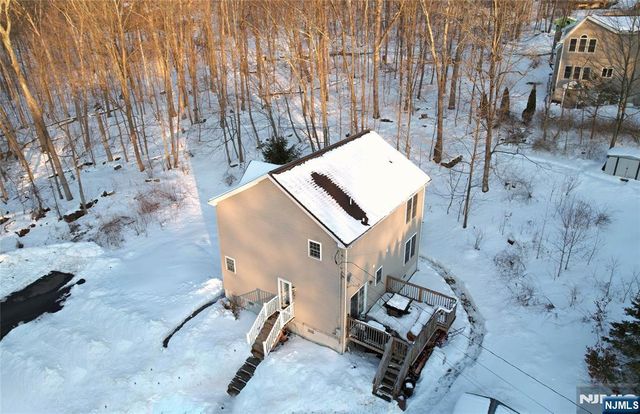 6 Hudson Avenue, Jefferson Township, NJ 07438