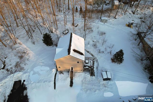 6 Hudson Avenue, Jefferson Township, NJ 07438