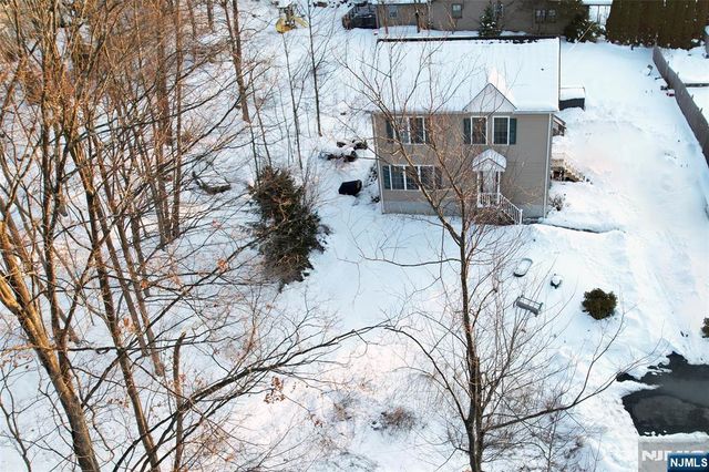 6 Hudson Avenue, Jefferson Township, NJ 07438