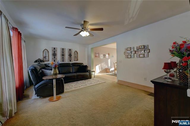 6 Hudson Avenue, Jefferson Township, NJ 07438