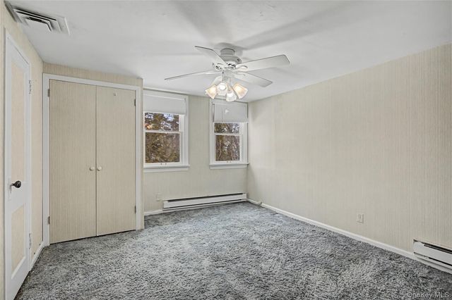 26 Pinetree Lane, Roslyn Heights, NY 11577