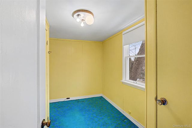 26 Pinetree Lane, Roslyn Heights, NY 11577