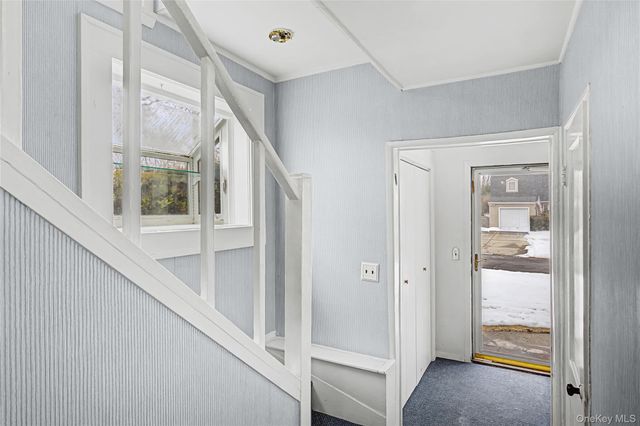 26 Pinetree Lane, Roslyn Heights, NY 11577