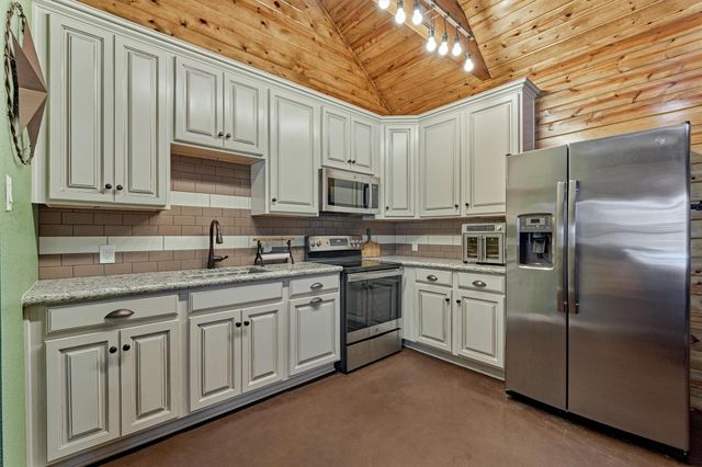 420 Ruel Road, Magnolia, TX 77355
