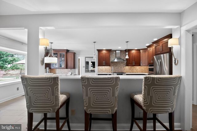 6 POINTE VIEW DR, Medford, NJ 08055