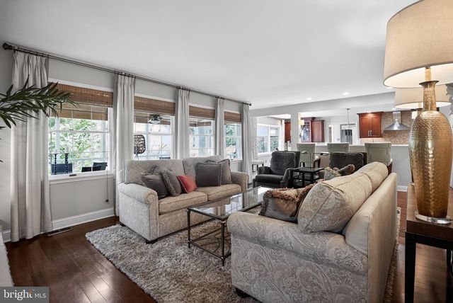 6 POINTE VIEW DR, Medford, NJ 08055