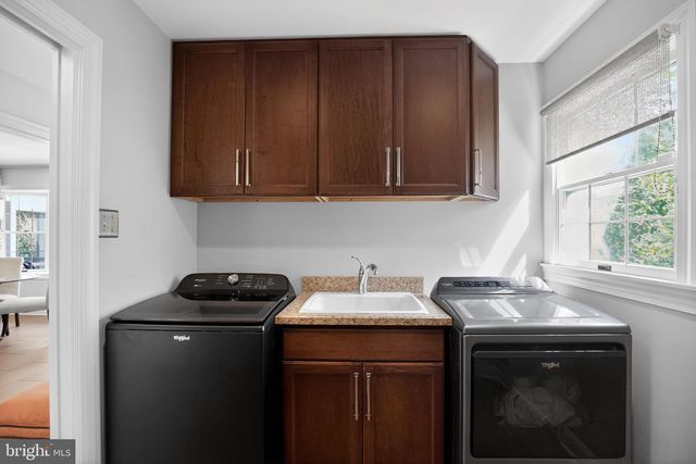 6 POINTE VIEW DR, Medford, NJ 08055