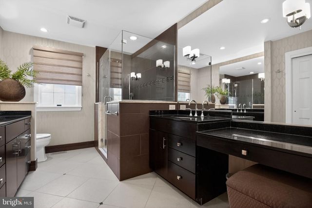 6 POINTE VIEW DR, Medford, NJ 08055