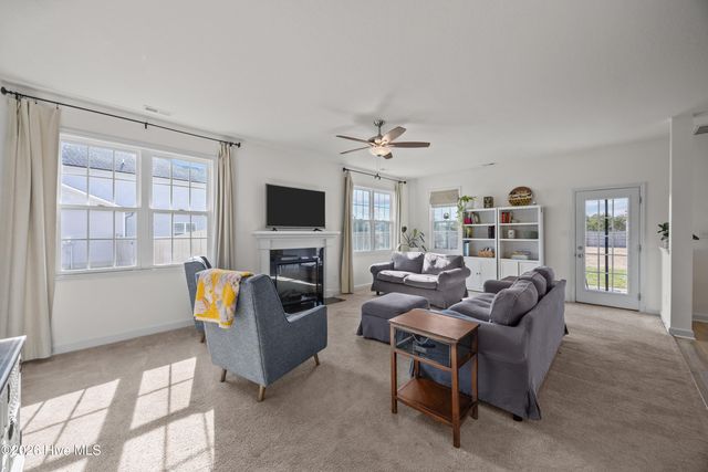 604 Ranch Hand Lane, Jacksonville, NC 28546