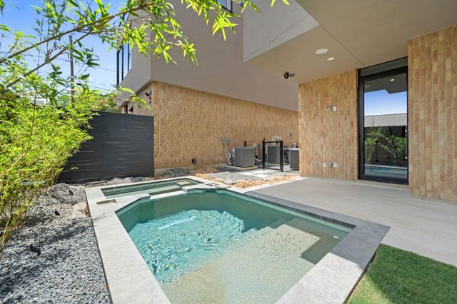1403 Barton Hills DR 2, Austin, TX 78704