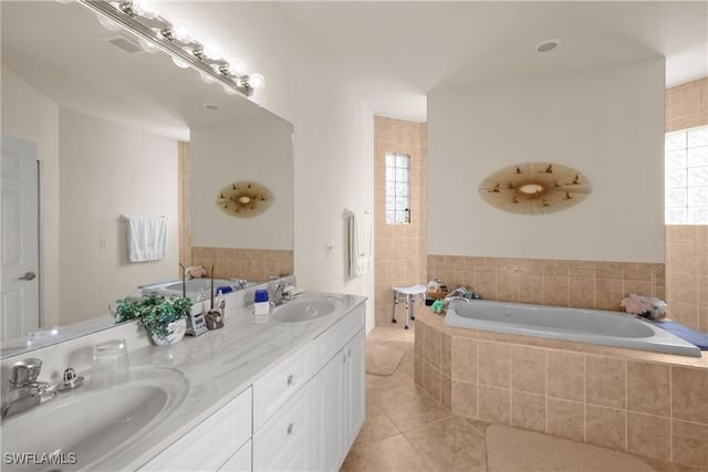 11486 Royal Tee CIR, Cape Coral, FL 33991