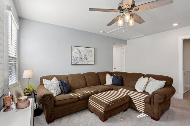 4901 Myra Dr, Hermitage, TN 37076